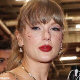 テイラー・スウィフト、恋人トラヴィス・ケルシーの試合で