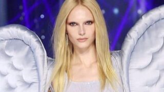 ヴィクトリアズ・シークレット」のショー初の快挙、トランスモデルの