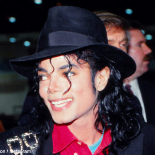 マイケルジャクソン(カラー) Bad : Michael Jackson | HMV&BOOKS online - EICP-1196